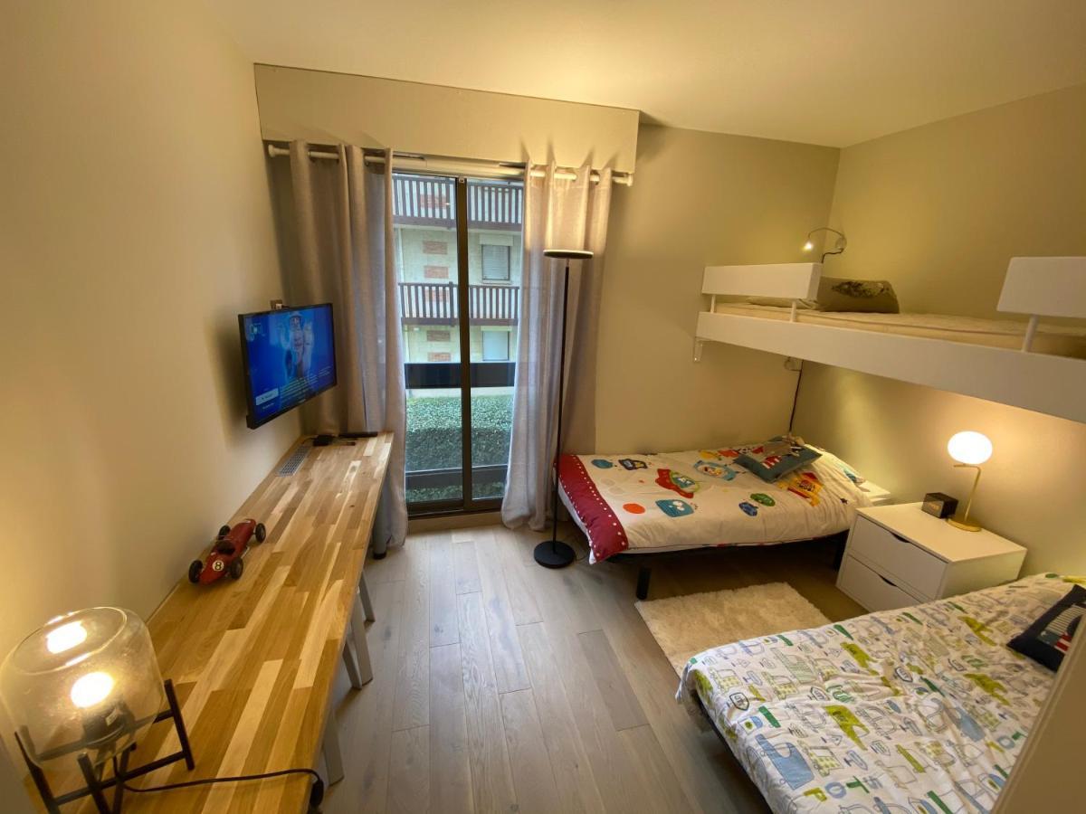 Апартаменты Magnifique Appart Standing Face Mer Centre A Pied Довиль Экстерьер фото